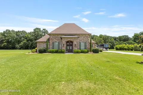 107 Comeaux St, Sunset, LA 70584