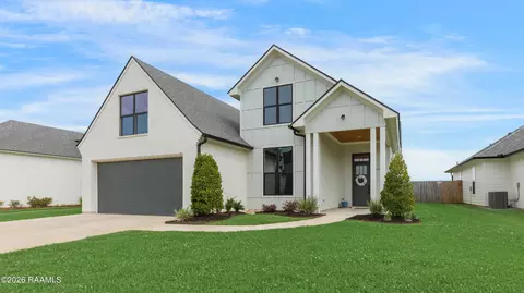 104 Alexander Palm Ave, Youngsville, LA 70592