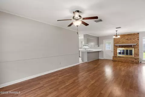 205 Broad Ave, Scott, LA 70583 photo 3