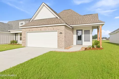 108 Blushing Groom Dr, Carencro, LA 70520