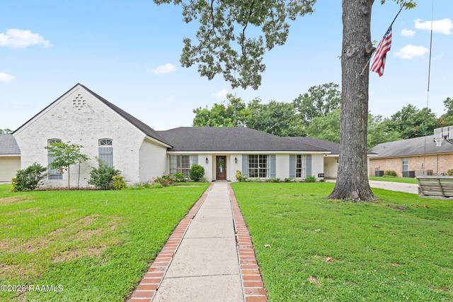 207 Oakwood Dr, Lafayette, LA 70503