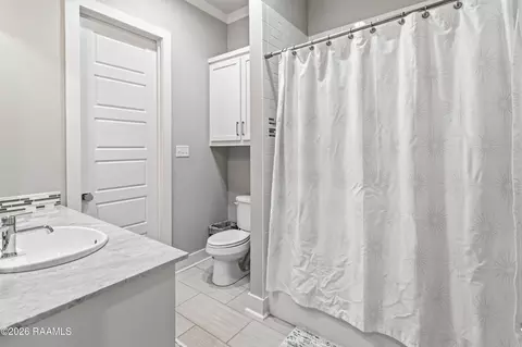Bath - 703 Elysian Fields Dr, Lafayette, LA 70508 photo 4 of 6