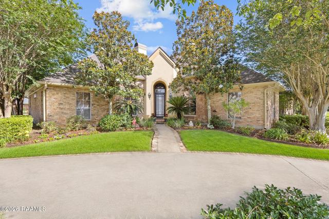100 Twisted Oak Cir, Lafayette, LA 70508