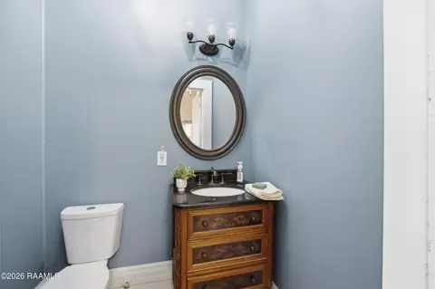 Bath - 403 E 8th St, Crowley, LA 70526 photo 2 of 2