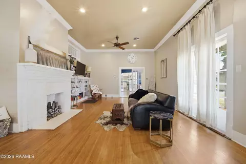 Living - 403 E 8th St, Crowley, LA 70526 photo 1 of 1