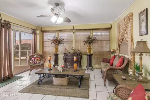 452 Pacific St, Berwick, LA 70342 photo 17