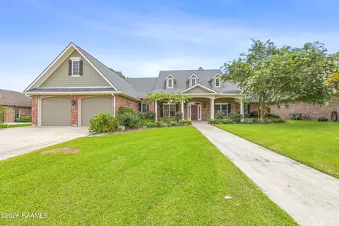 122 Grandview Terrace Dr, Youngsville, LA 70592