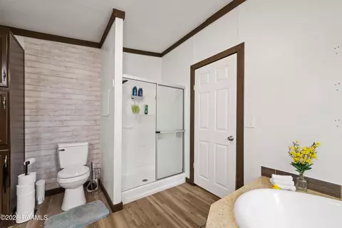 Bath - 707 Roger Rd #A, Scott, LA 70583 photo 2 of 5
