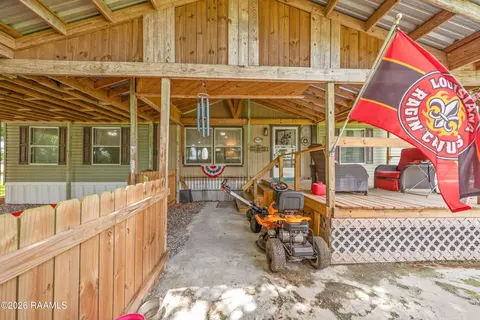 Exterior - 707 Roger Rd #A, Scott, LA 70583 photo 3 of 7