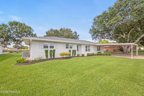 706 E St, Rayne, LA 70578 photo 2