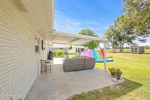 706 E St, Rayne, LA 70578 photo 25