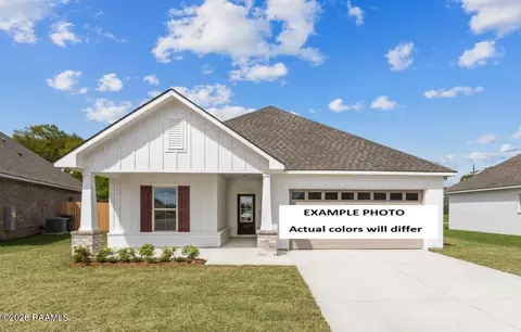 806 Summer St, Broussard, LA 70518