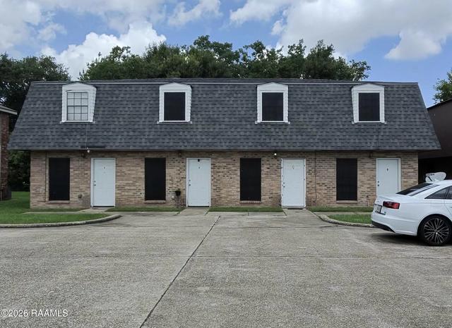108 Country Ln, Lafayette, LA 70508