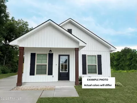 502 Parkington Ct, Lafayette, LA 70507
