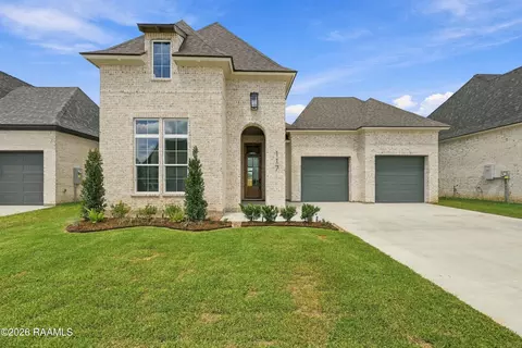 117 Summit Heights Dr, Youngsville, LA 70592