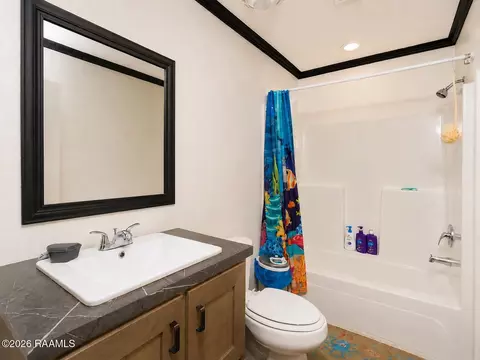Bath - 656 Robert Dailey Rd, Sunset, LA 70584 photo 2 of 3