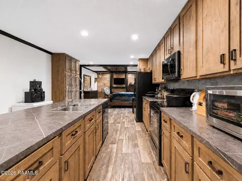 Entry Way - 656 Robert Dailey Rd, Sunset, LA 70584 photo 1 of 1