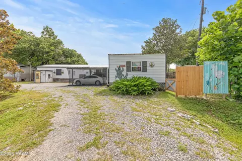 2497 Atchafalaya River Hwy, Breaux Bridge, LA 70517