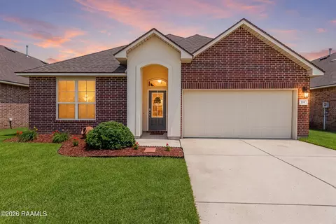 339 Forest Grove Dr, Youngsville, LA 70592