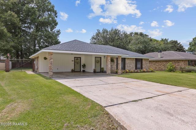 126 Vivian Dr, Lafayette, LA 70508