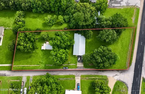 102 W Teljean Rd, Lafayette, LA 70503
