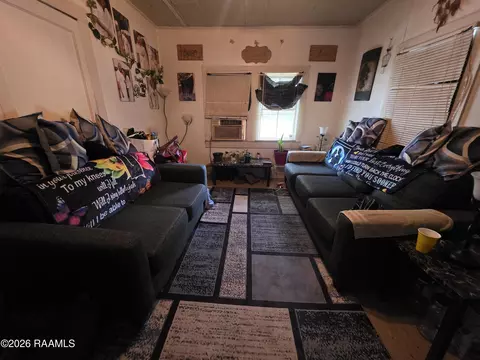 Living - 347 Macarthur Dr, Sunset, LA 70584 photo 1 of 1