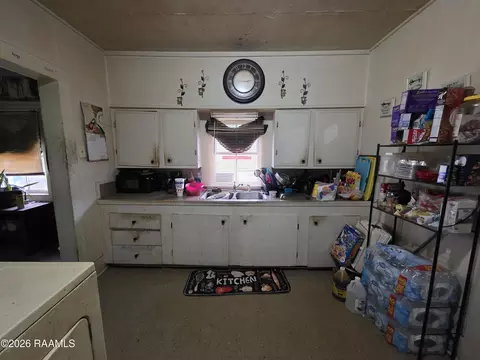 Kitchen - 347 Macarthur Dr, Sunset, LA 70584 photo 1 of 1