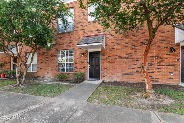 710 E Boyd Dr #602, Baton Rouge, LA 70808