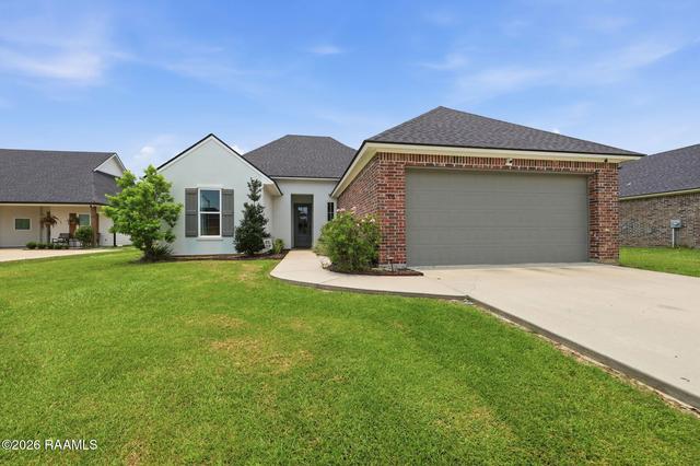 106 Fox Hill Rd, Youngsville, LA 70592