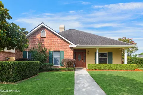 200 Edinburgh Dr, Lafayette, LA 70508