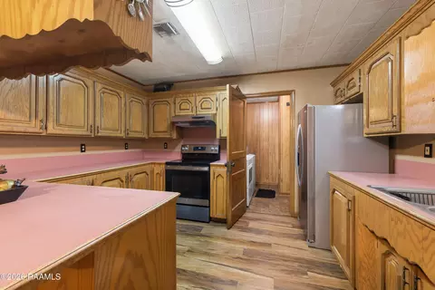 Kitchen - 850 Leblanc Rd, Duson, LA 70529 photo 1 of 3