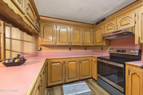 Kitchen - 850 Leblanc Rd, Duson, LA 70529 photo 2 of 3