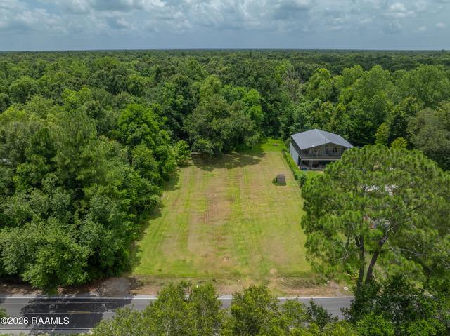 1228 Herman Dupuis Rd, Breaux Bridge, LA 70517