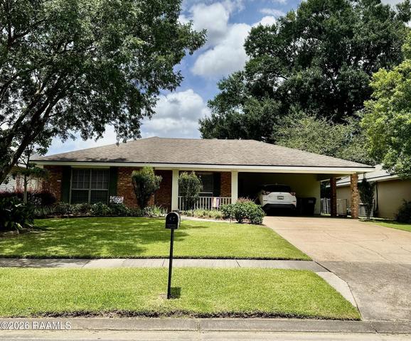 415 Elmwood Dr, Lafayette, LA 70503