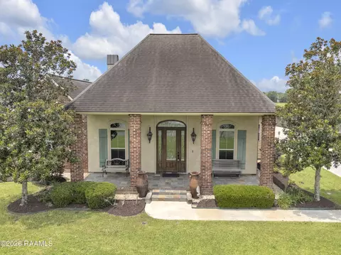 210 Grand Lake Dr, Arnaudville, LA 70512