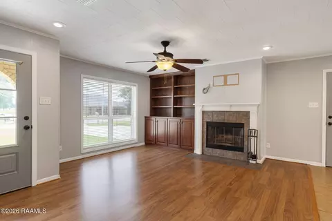 815 E St, Rayne, LA 70578 photo 4
