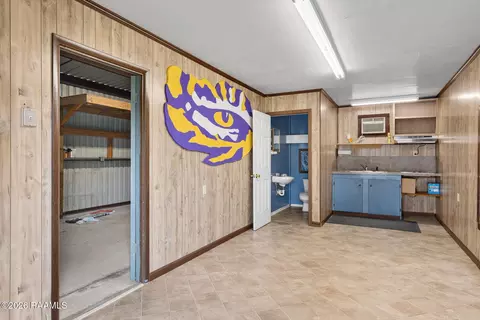 815 E St, Rayne, LA 70578 photo 22