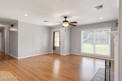 815 E St, Rayne, LA 70578 photo 5