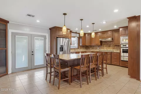 815 E St, Rayne, LA 70578 photo 6