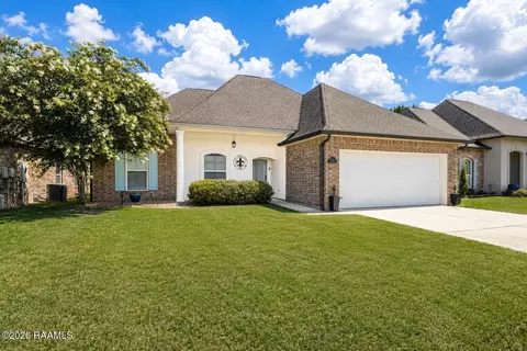 217 Lexi Falls Ln, Broussard, LA 70518
