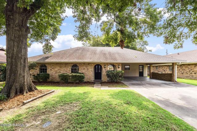 106 Alpha Dr, Lafayette, LA 70506