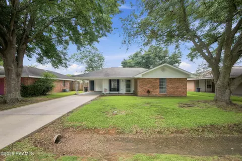 130 Marietta Dr, Youngsville, LA 70592