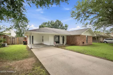 130 Marietta Dr, Youngsville, LA 70592