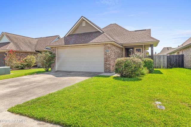 103 Canton Ct, Youngsville, LA 70592
