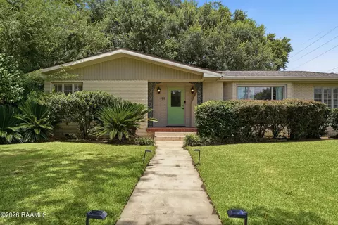 199 N Southlawn Dr, Lafayette, LA 70503