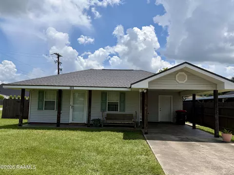 101 Sugar Creek Dr, Youngsville, LA 70592