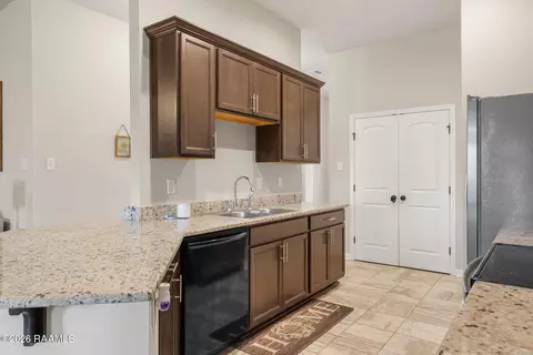 Kitchen - 218 Hunters Hill Dr, Duson, LA 70529 photo 3 of 4