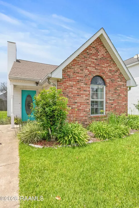 420 Row One, Lafayette, LA 70508