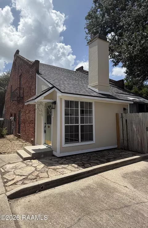 200 Curtis St #C, Lafayette, LA 70506