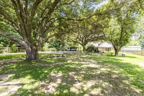 1651 Smede Hwy, Saint Martinville, LA 70582